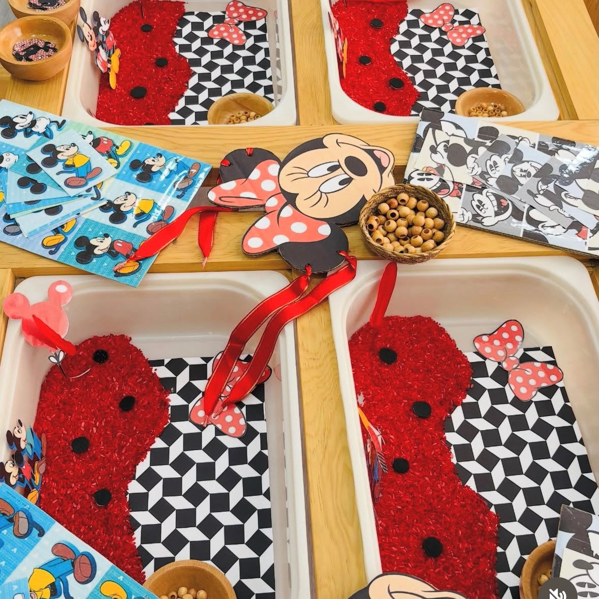 Mickey Mouse Duyusal Kiti