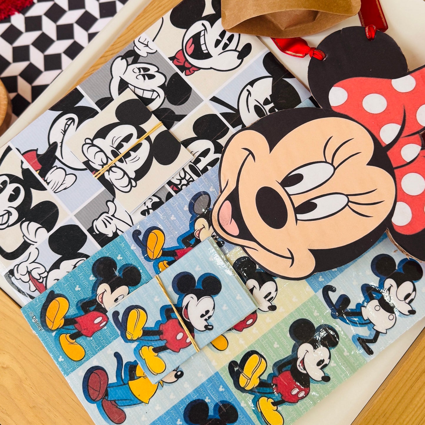Mickey Mouse Duyusal Kiti