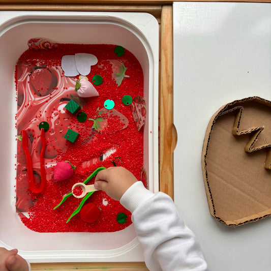 Çilek Kız Duyusal Kiti