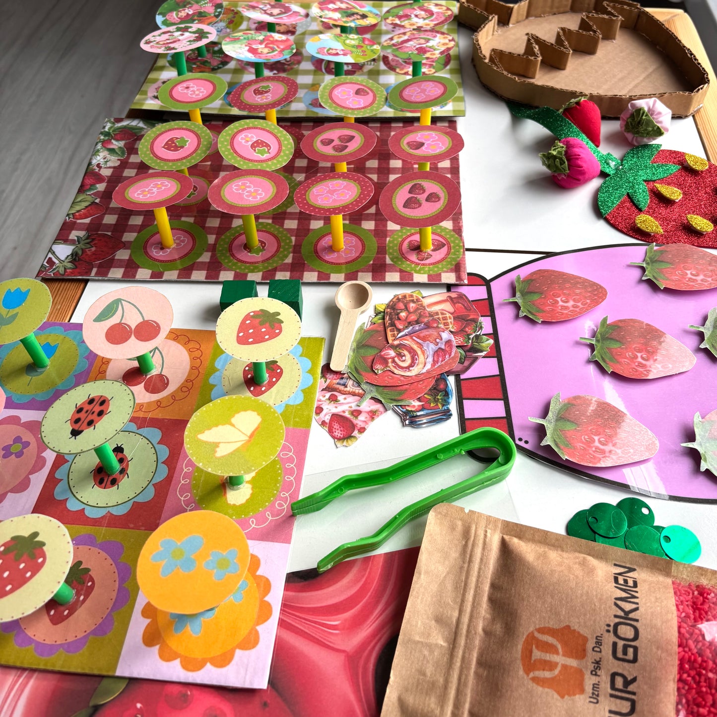 Çilek Kız Duyusal Kiti